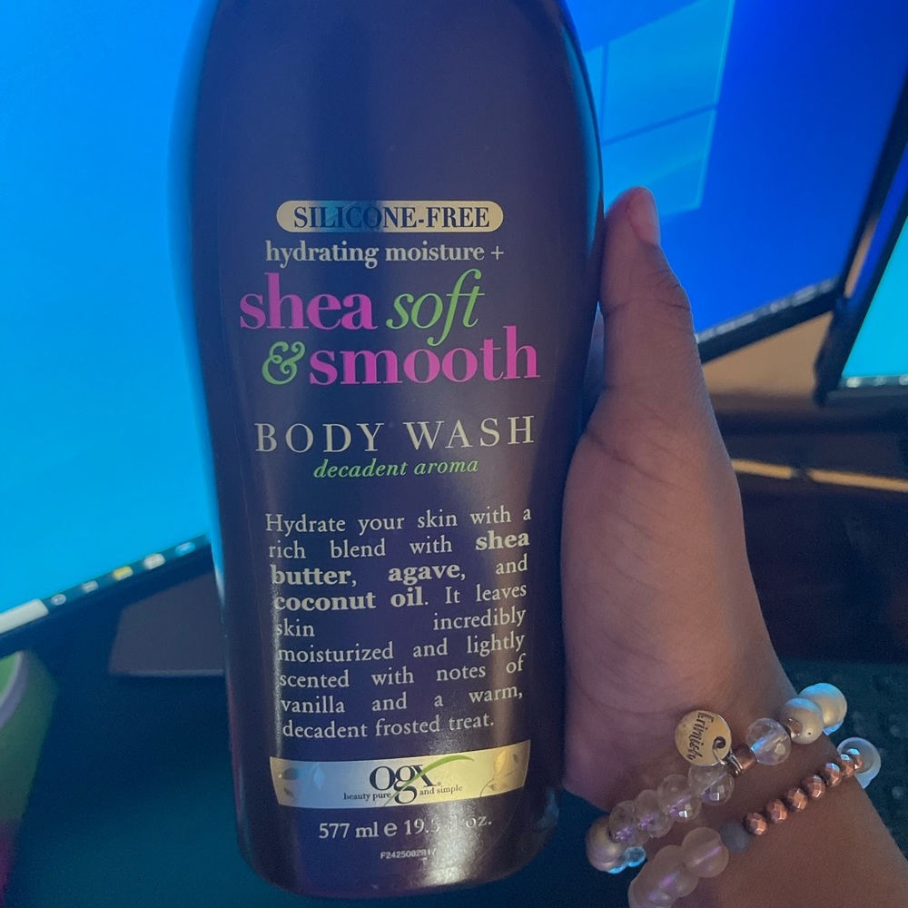 OGX Shea soft and smooth body wash